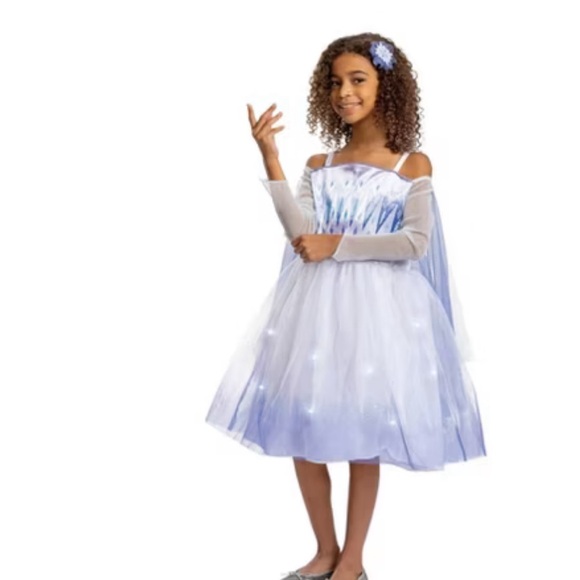 Disguise for Target Frozen Snow Queen Elsa light up costume. NWT small 4/6 - Picture 1 of 7